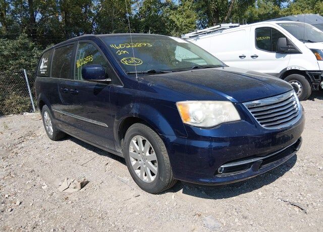 2013 CHRYSLER Town and Country