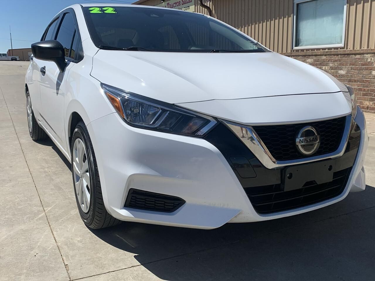 2022 NISSAN Versa