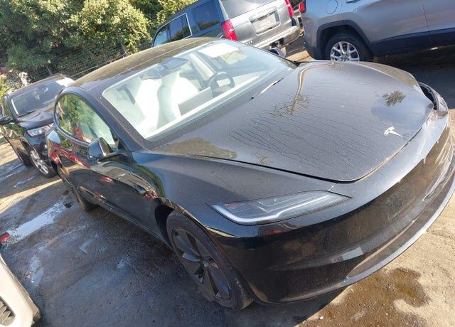 2025 TESLA Model 3