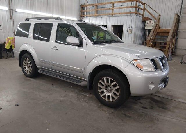 2012 NISSAN Pathfinder