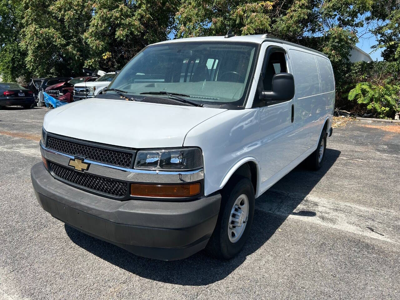 2023 CHEVROLET Express