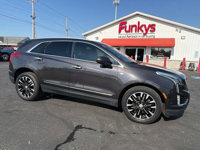 2017 CADILLAC XT5