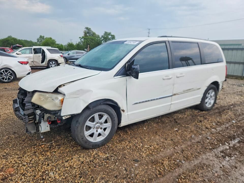 2012 CHRYSLER Town and Country