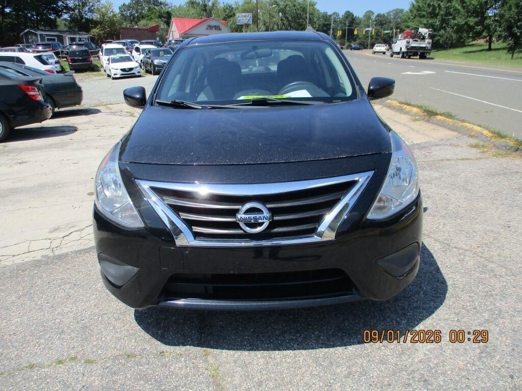 2019 NISSAN Versa