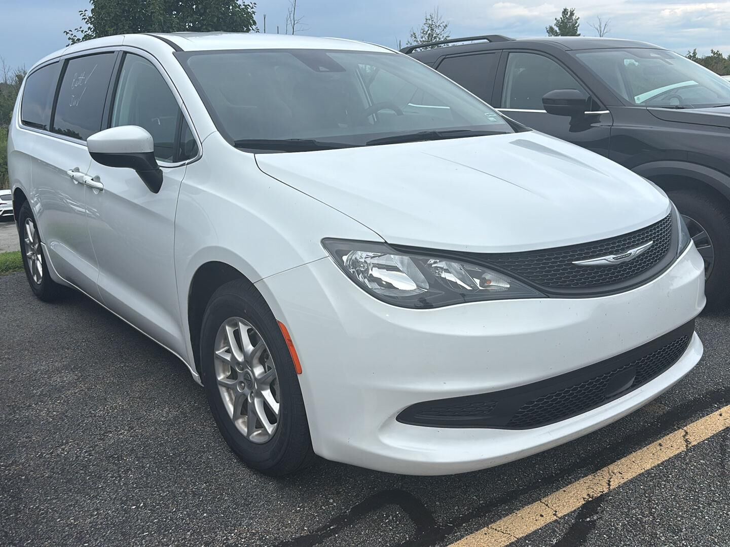 2023 CHRYSLER Voyager