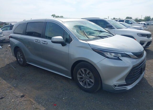 2021 TOYOTA Sienna