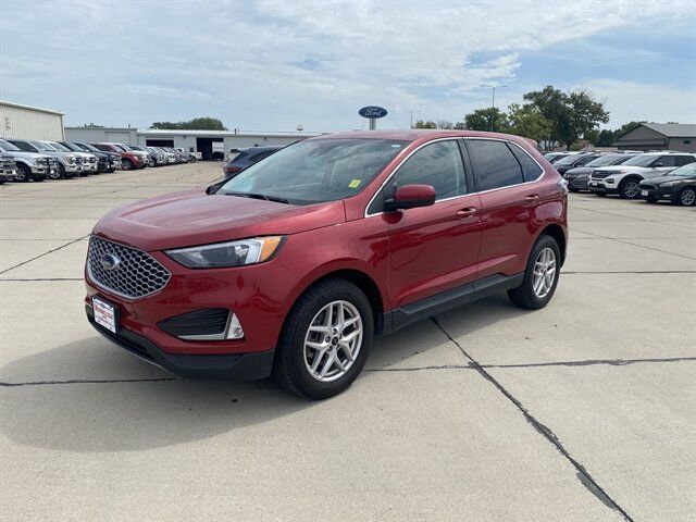 2024 FORD Edge