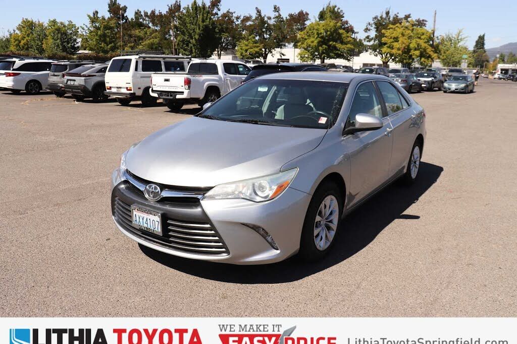 2016 TOYOTA Camry