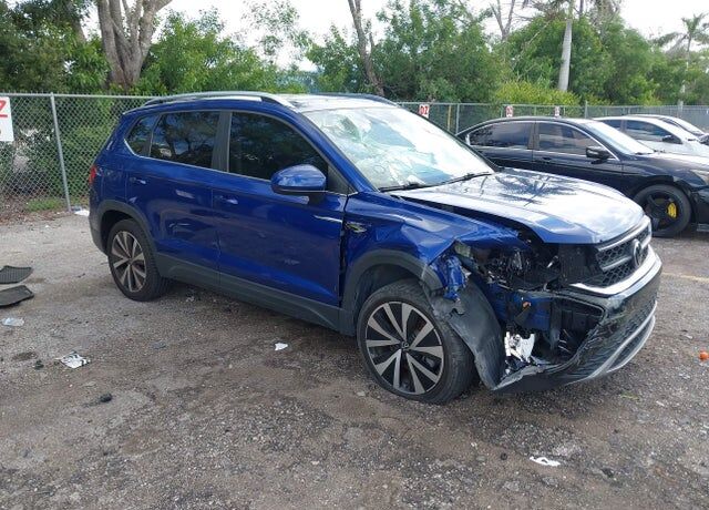 2022 VOLKSWAGEN Taos