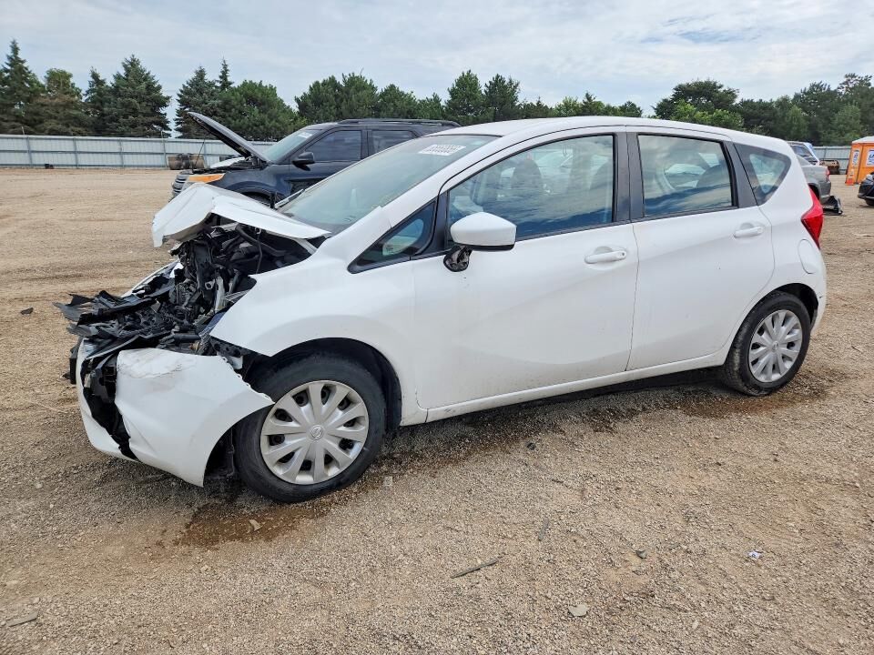2016 NISSAN Versa
