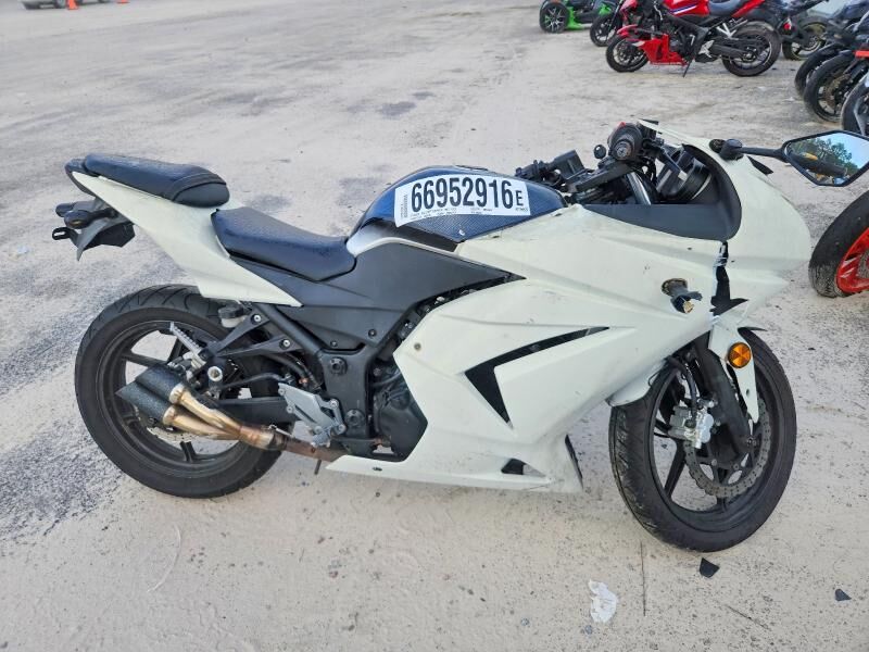 2011 KAWASAKI Ninja