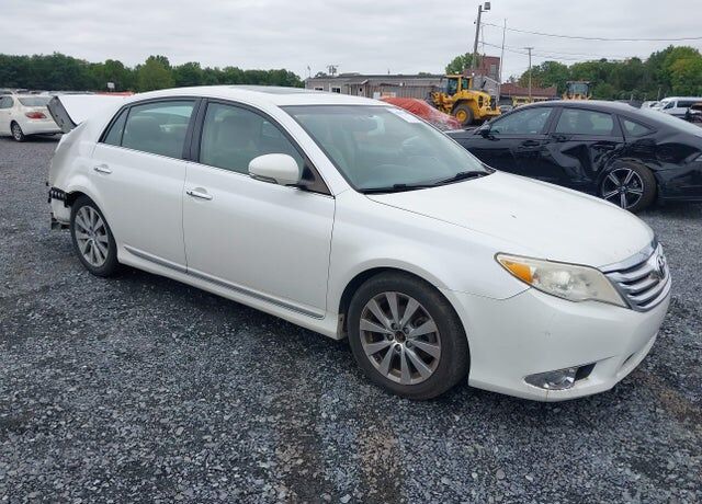 2012 TOYOTA Avalon