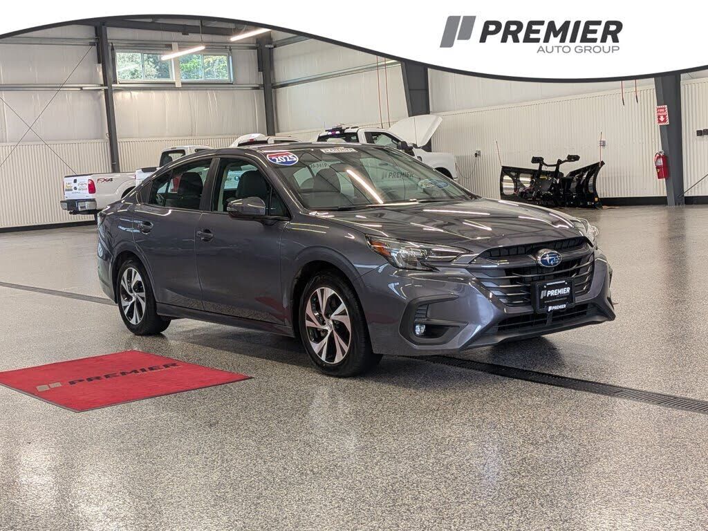 2025 SUBARU Legacy