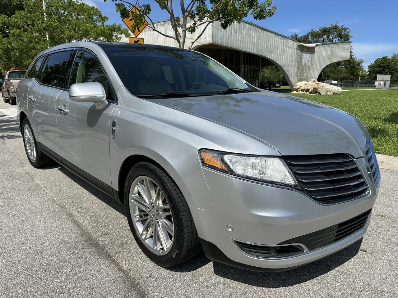 2019 LINCOLN MKT