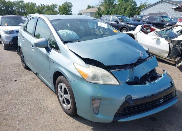 2013 TOYOTA PRIUS