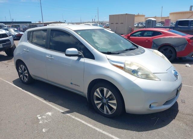 2014 NISSAN Leaf