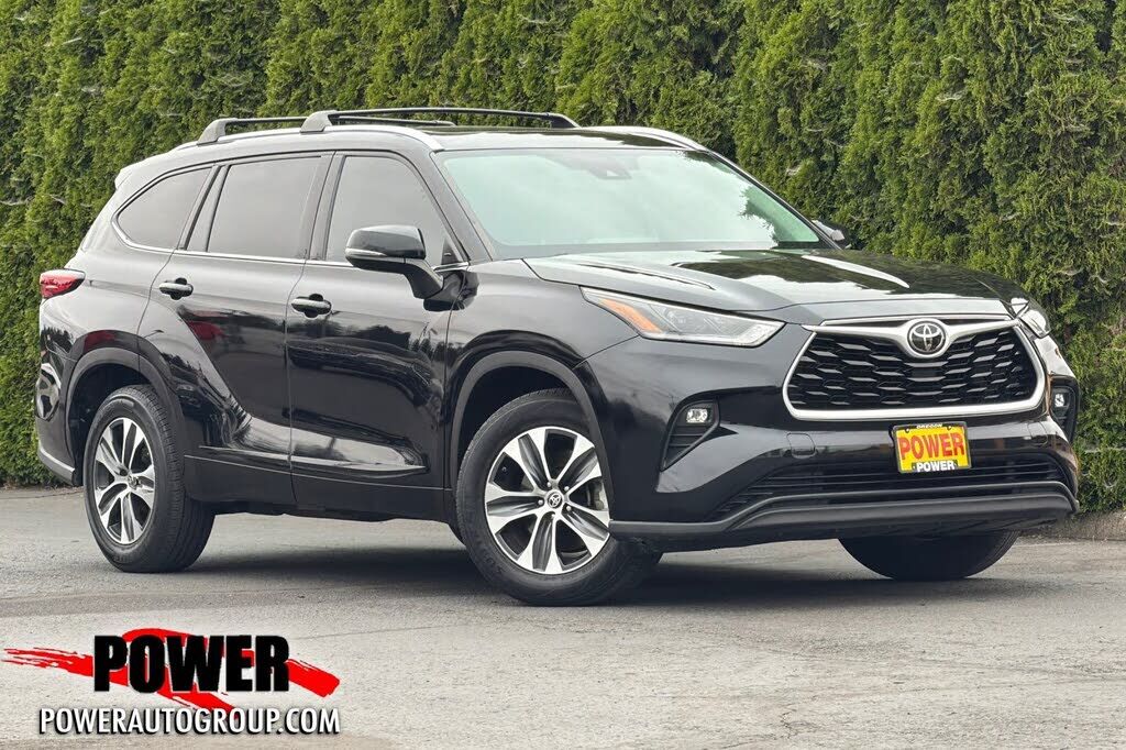 2021 TOYOTA Highlander