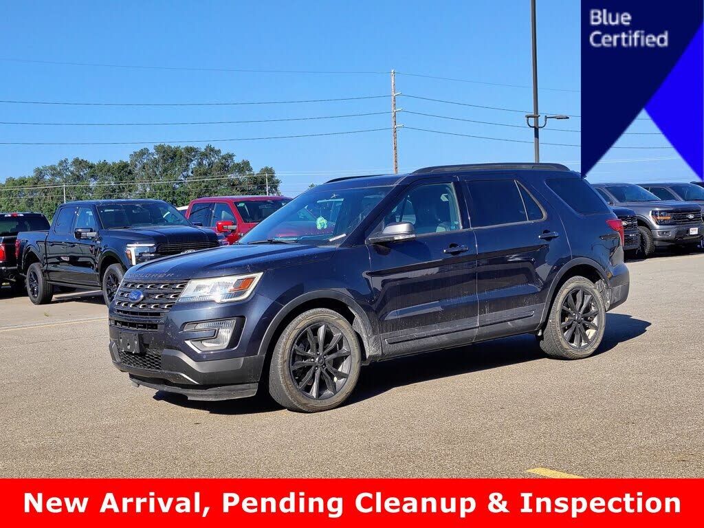 2017 FORD Explorer