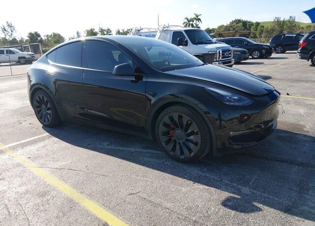 2021 TESLA Model Y