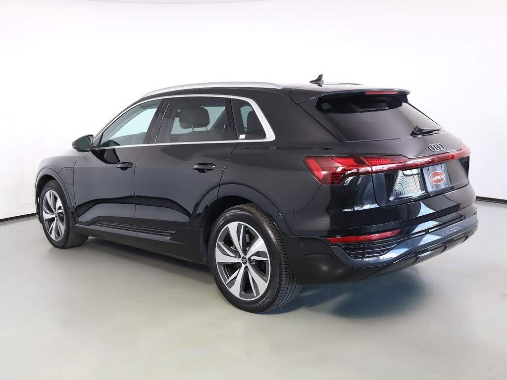 2024 Audi Q8