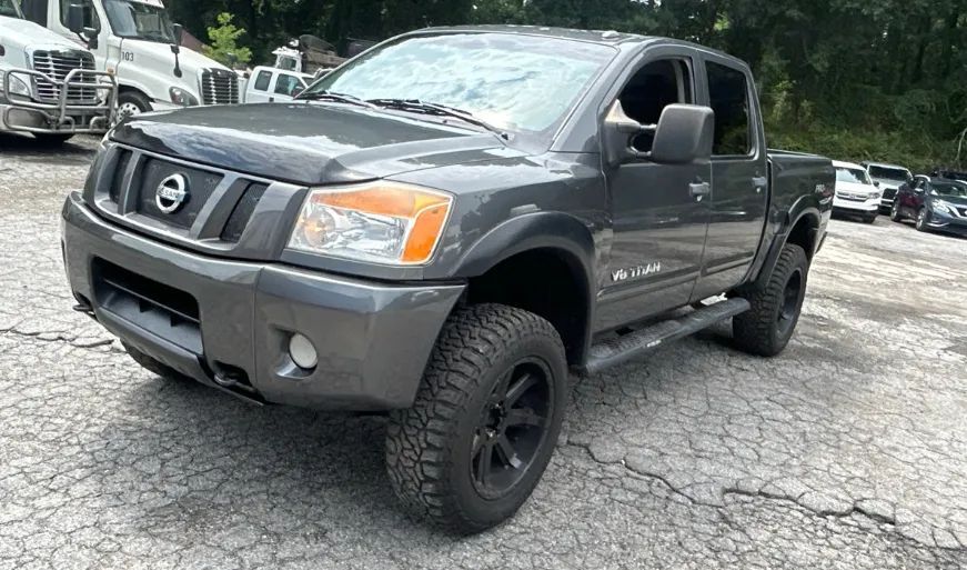 2012 NISSAN Titan