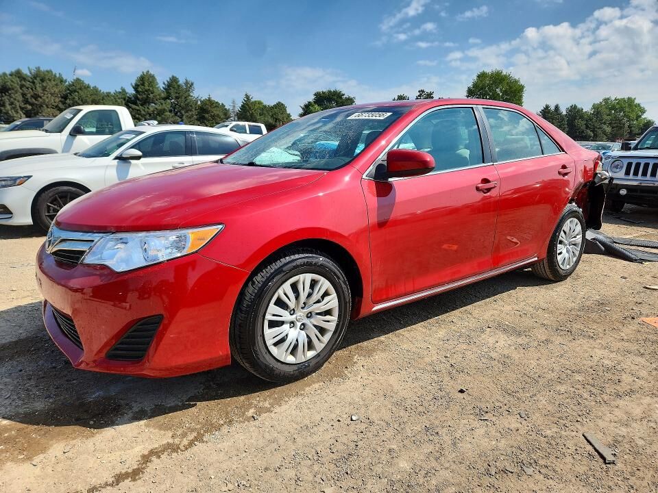 2014 TOYOTA Camry