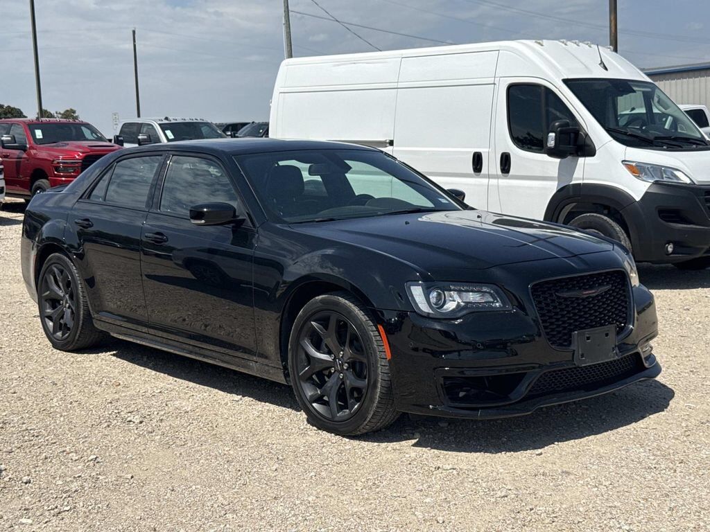 2022 CHRYSLER 300