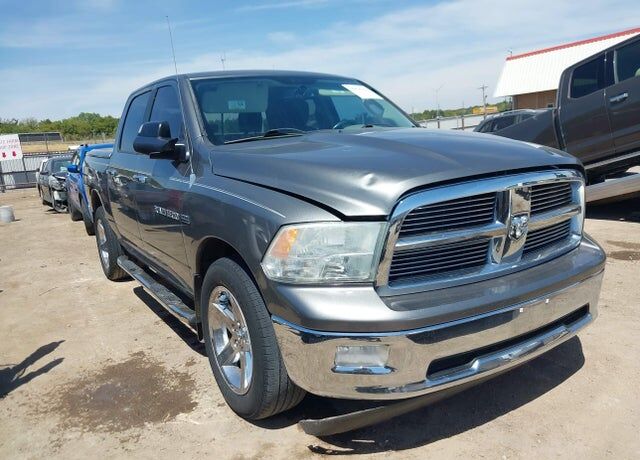 2012 DODGE Ram