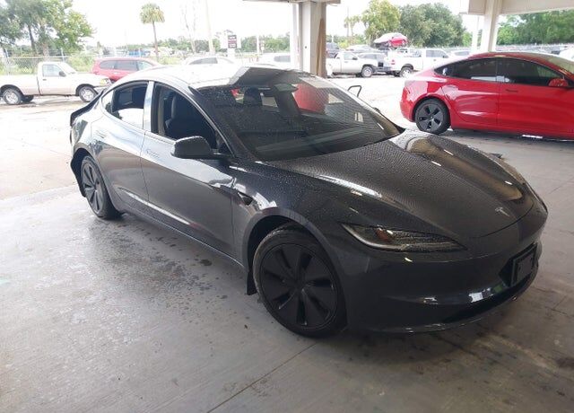 2025 TESLA Model 3
