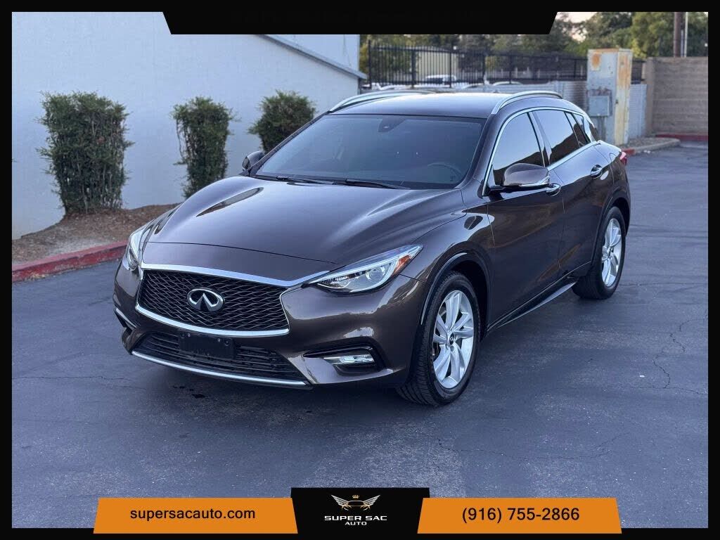 2017 INFINITI QX30