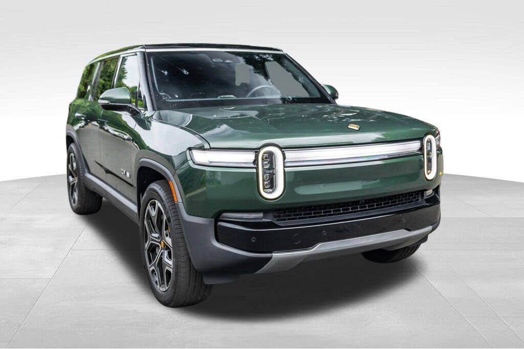2025 RIVIAN R1S