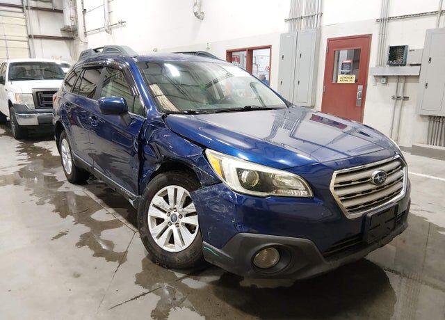 2015 SUBARU Outback