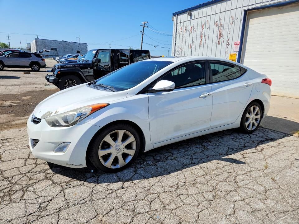 2013 HYUNDAI Elantra