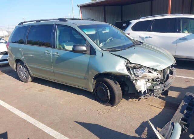 2009 TOYOTA Sienna