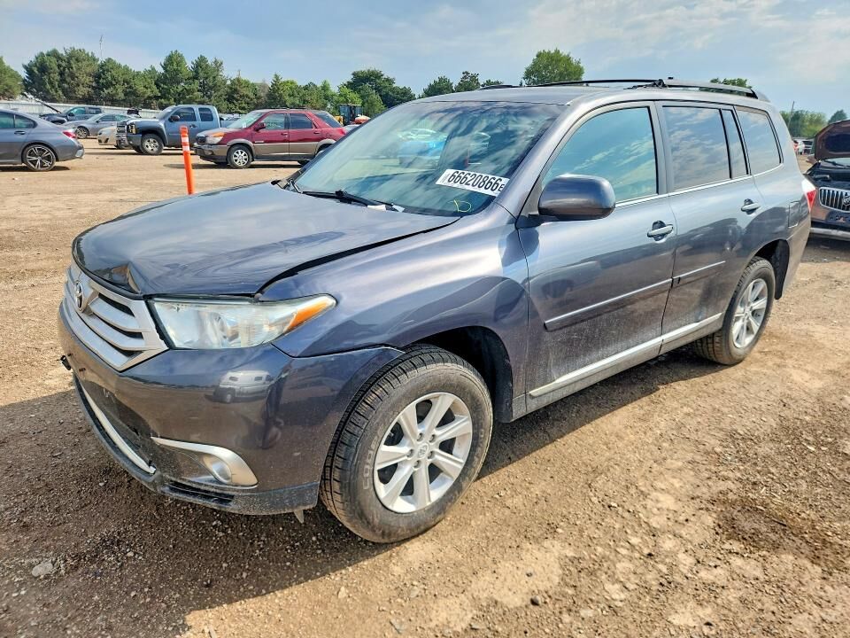 2011 TOYOTA Highlander