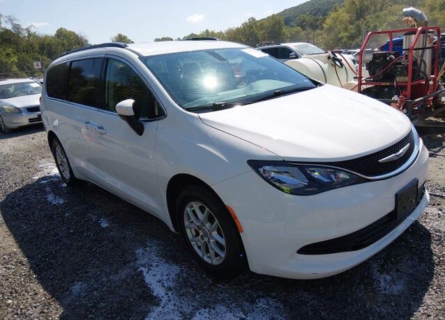 2020 CHRYSLER Voyager