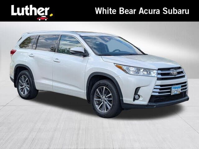 2017 TOYOTA Highlander