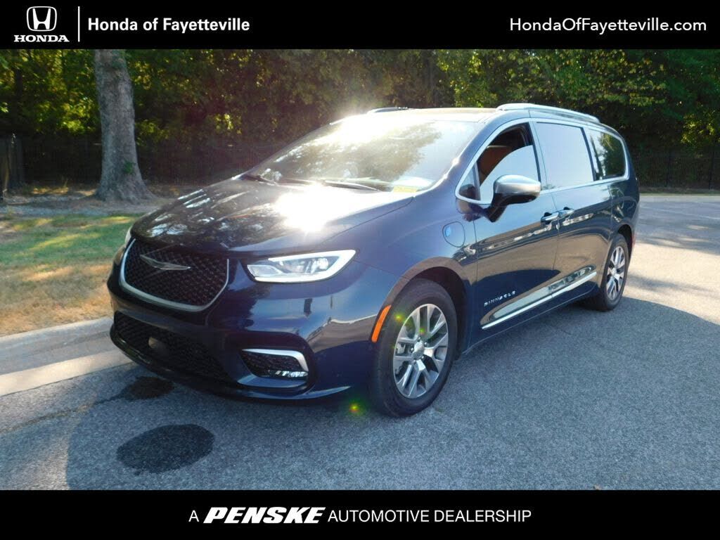 2023 CHRYSLER Pacifica