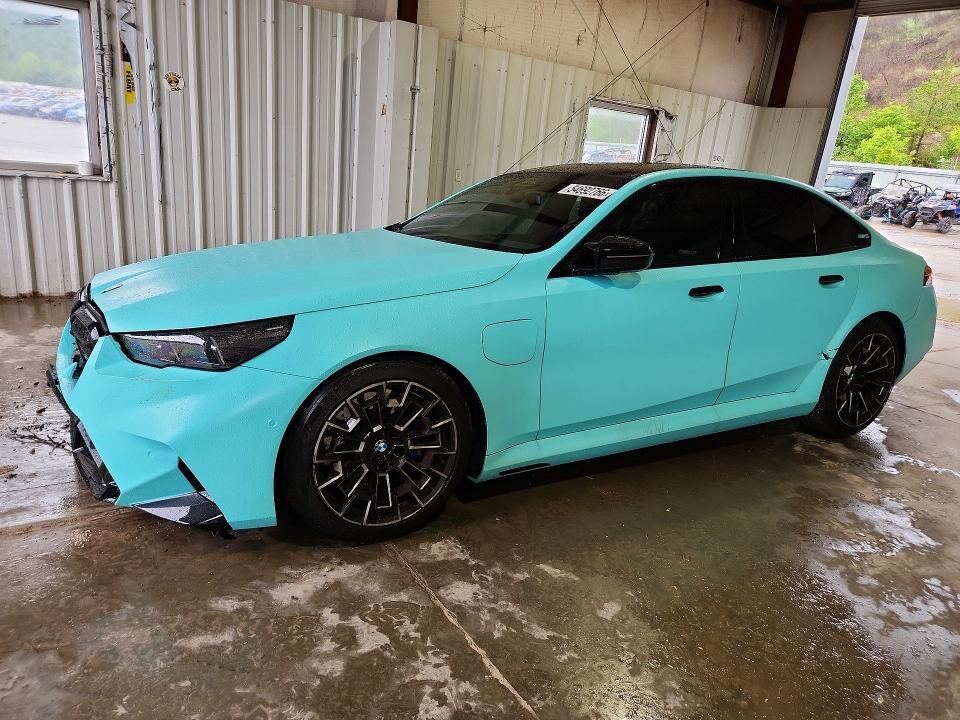 2025 BMW M5