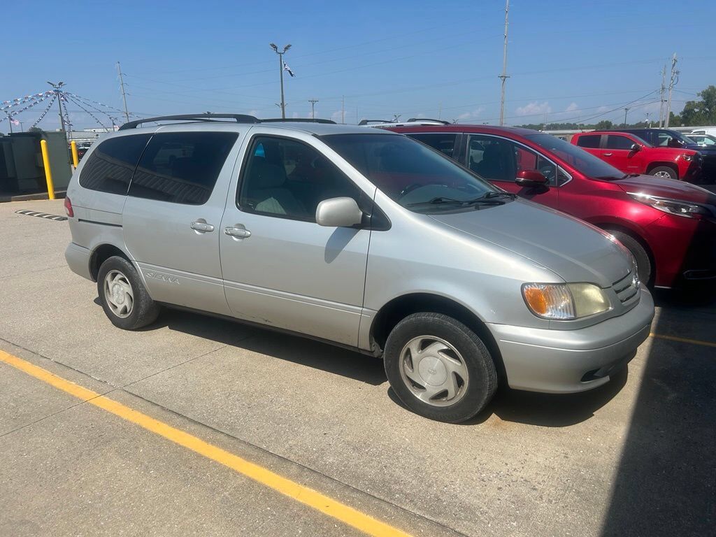 2003 TOYOTA Sienna
