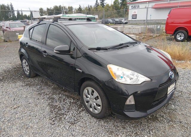2014 TOYOTA Prius