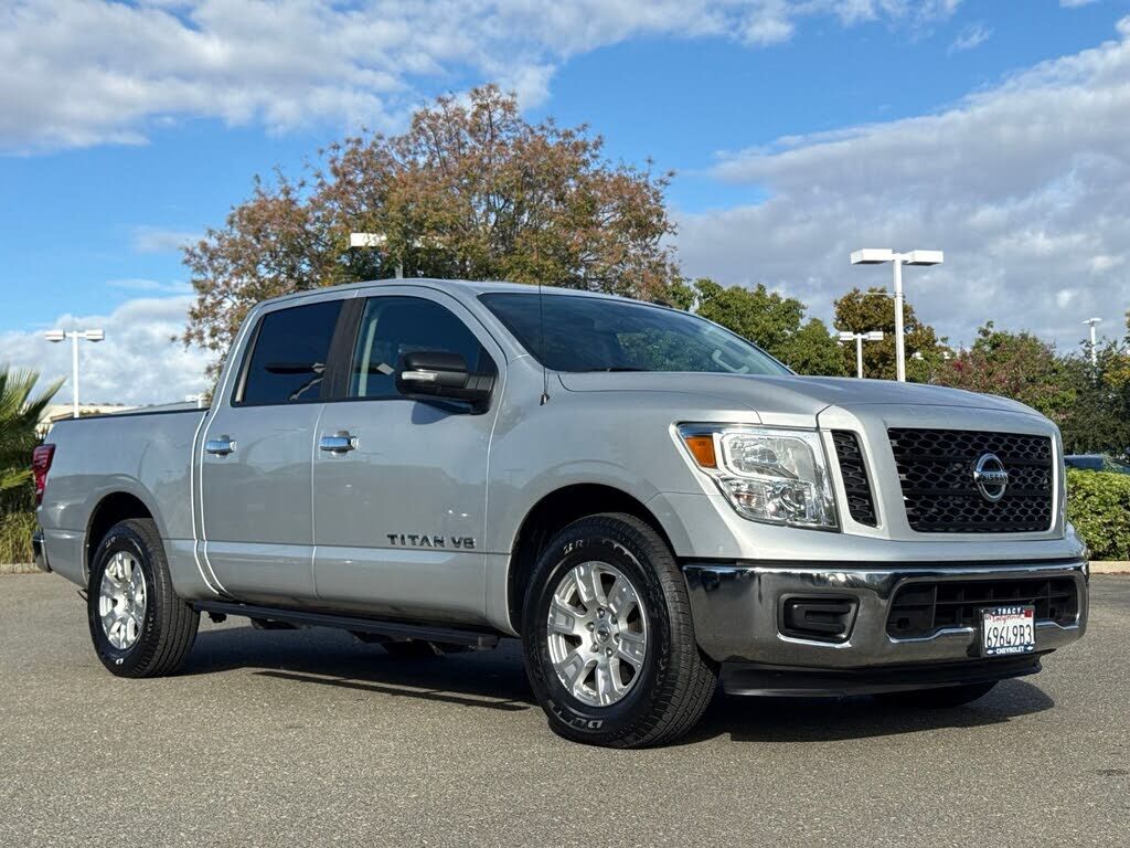 2019 NISSAN Titan