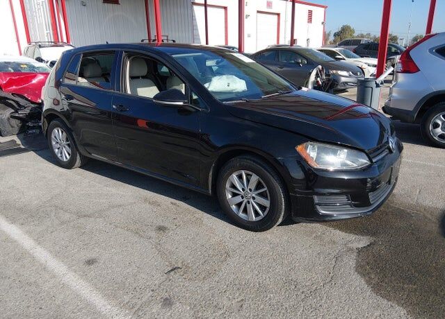 2016 VOLKSWAGEN Golf