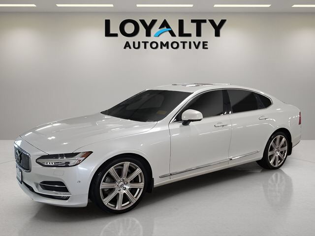 2017 VOLVO S90