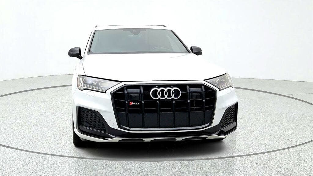 2023 Audi SQ7