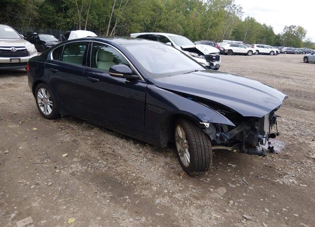 2017 JAGUAR XE