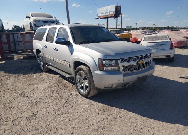 2013 CHEVROLET Suburban