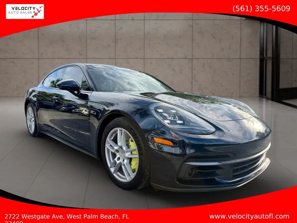 2018 PORSCHE Panamera