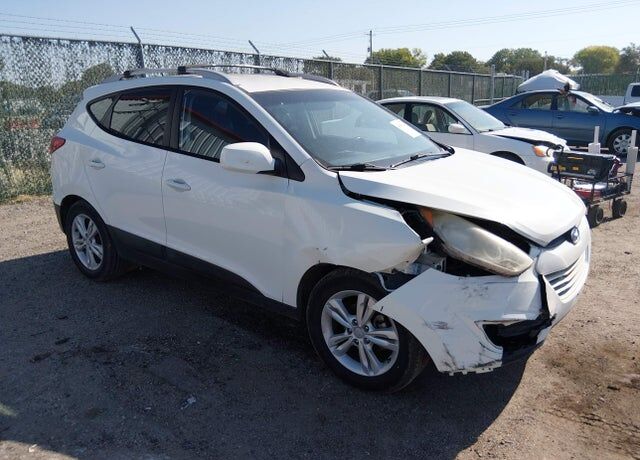 2011 HYUNDAI Tucson