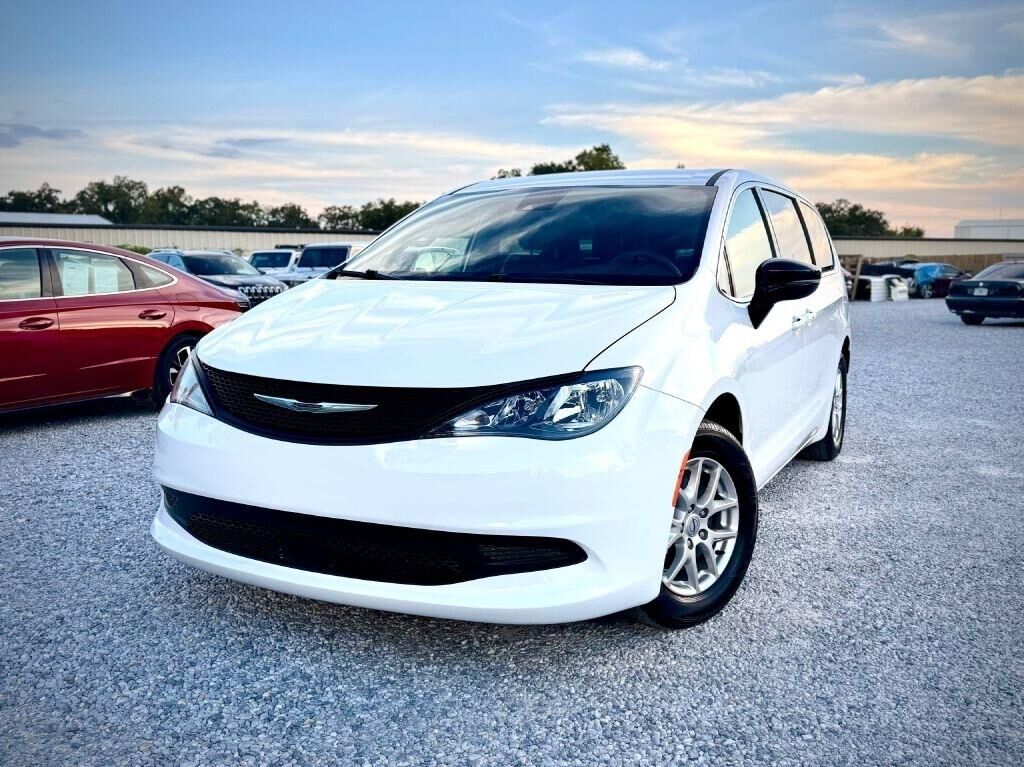 2025 CHRYSLER Voyager
